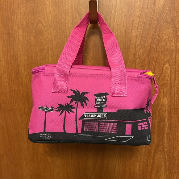NWT Trader Joe's Magenta Insulated Mini Bag - Picture 2 of 3